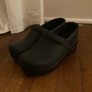Dansko Professional Leather Slip On Clogs Black- perfect condition- side 36